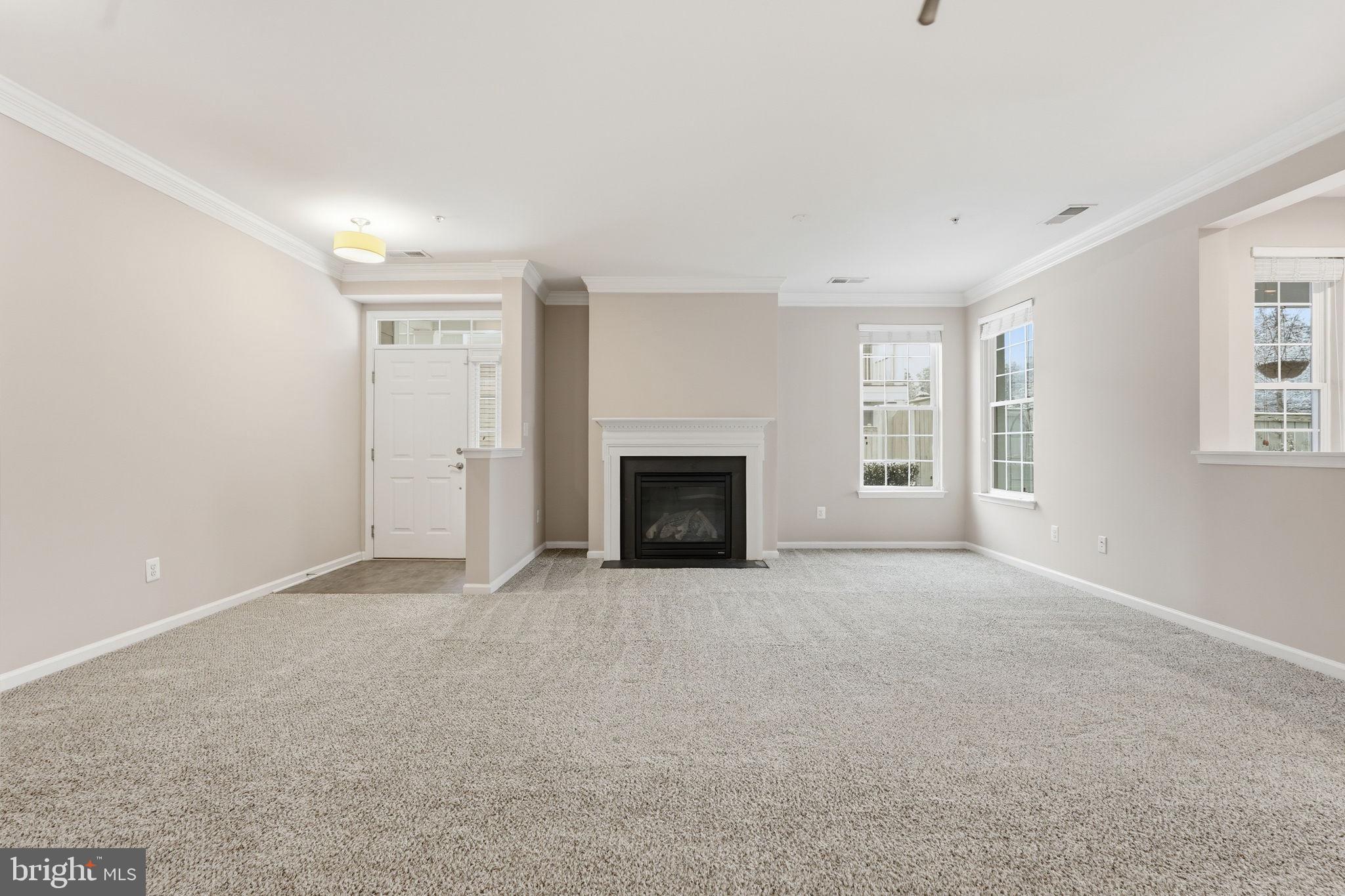 44025 VAIRA TERRACE