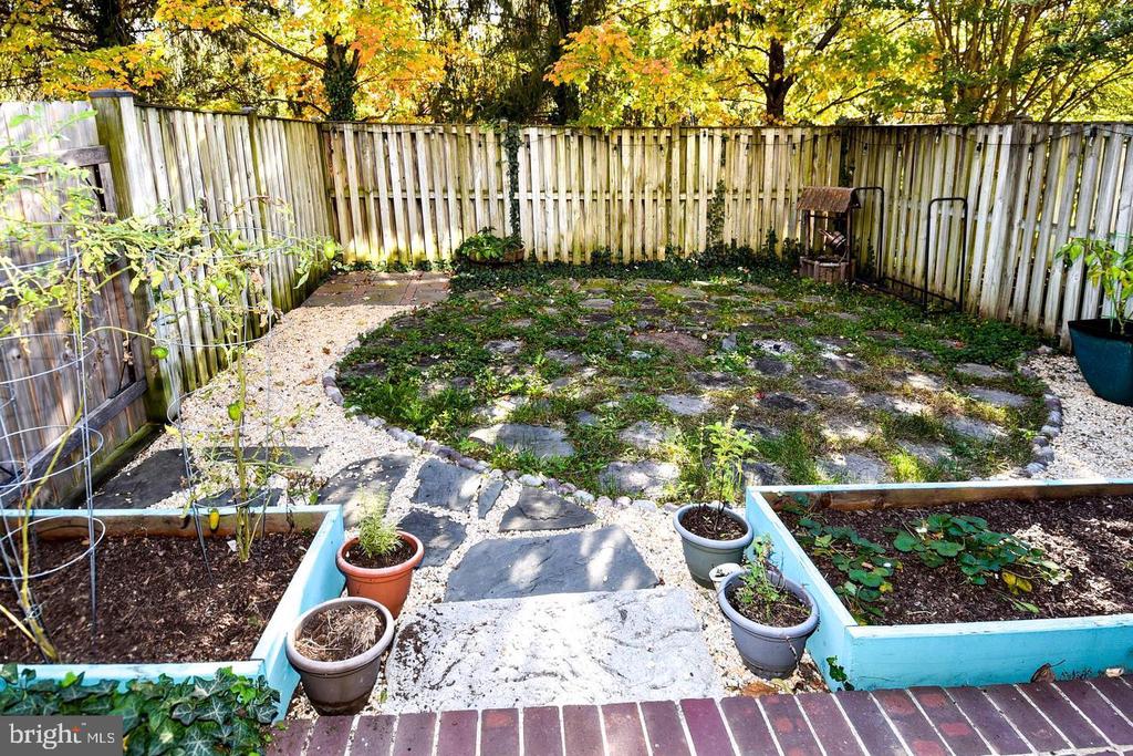 265 TOWN BRANCH TERRACE SW