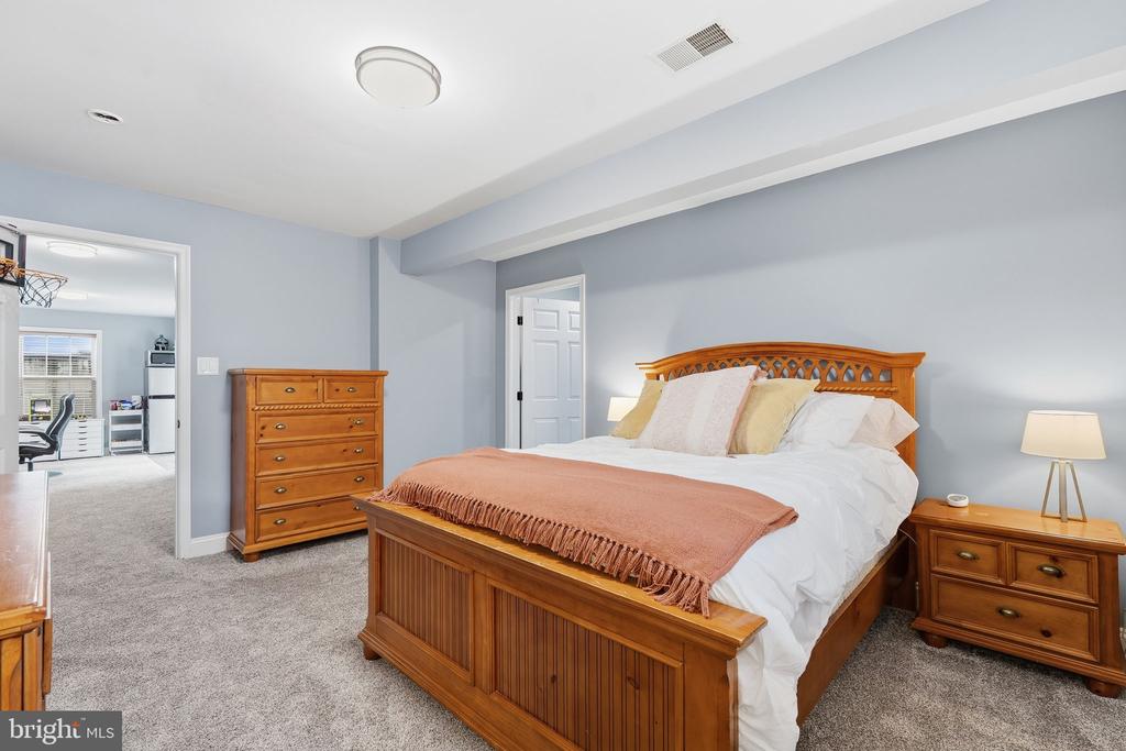 43333 WINTERSRUN COURT