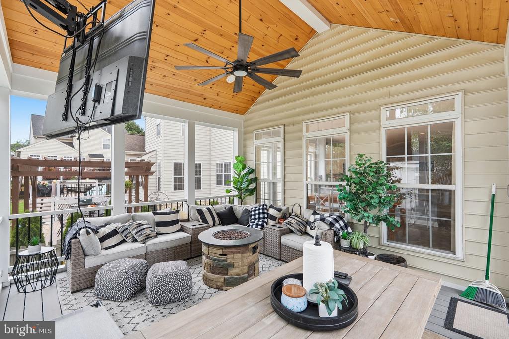 43333 WINTERSRUN COURT