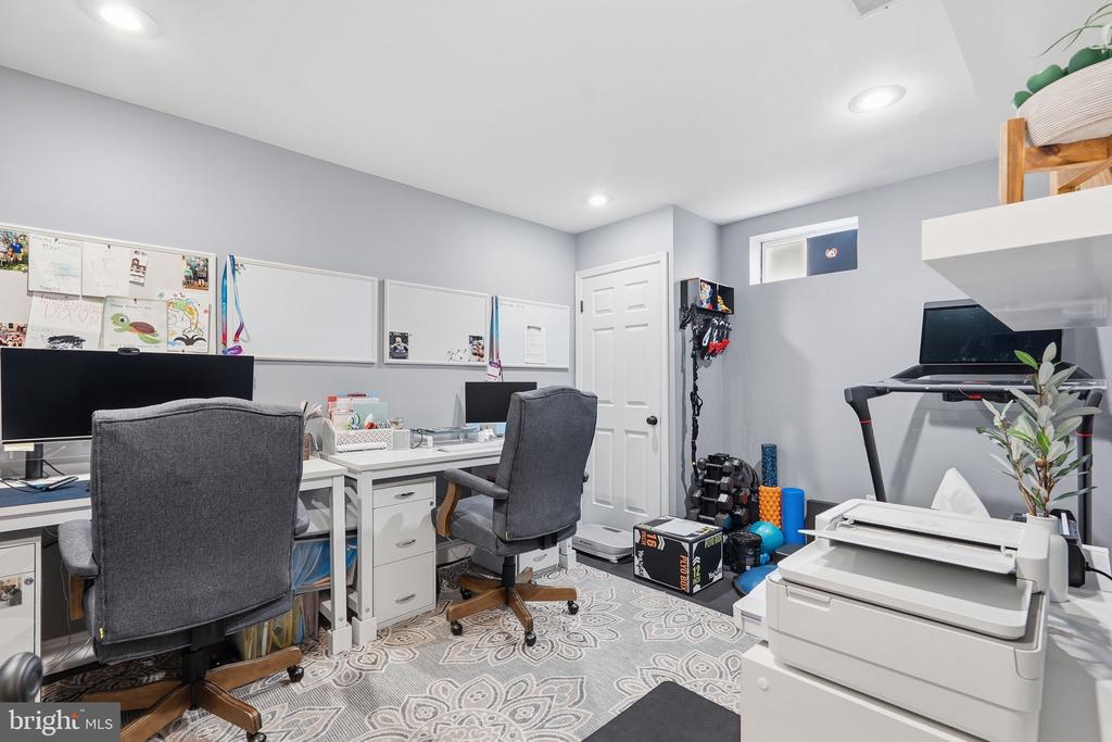 43333 WINTERSRUN COURT