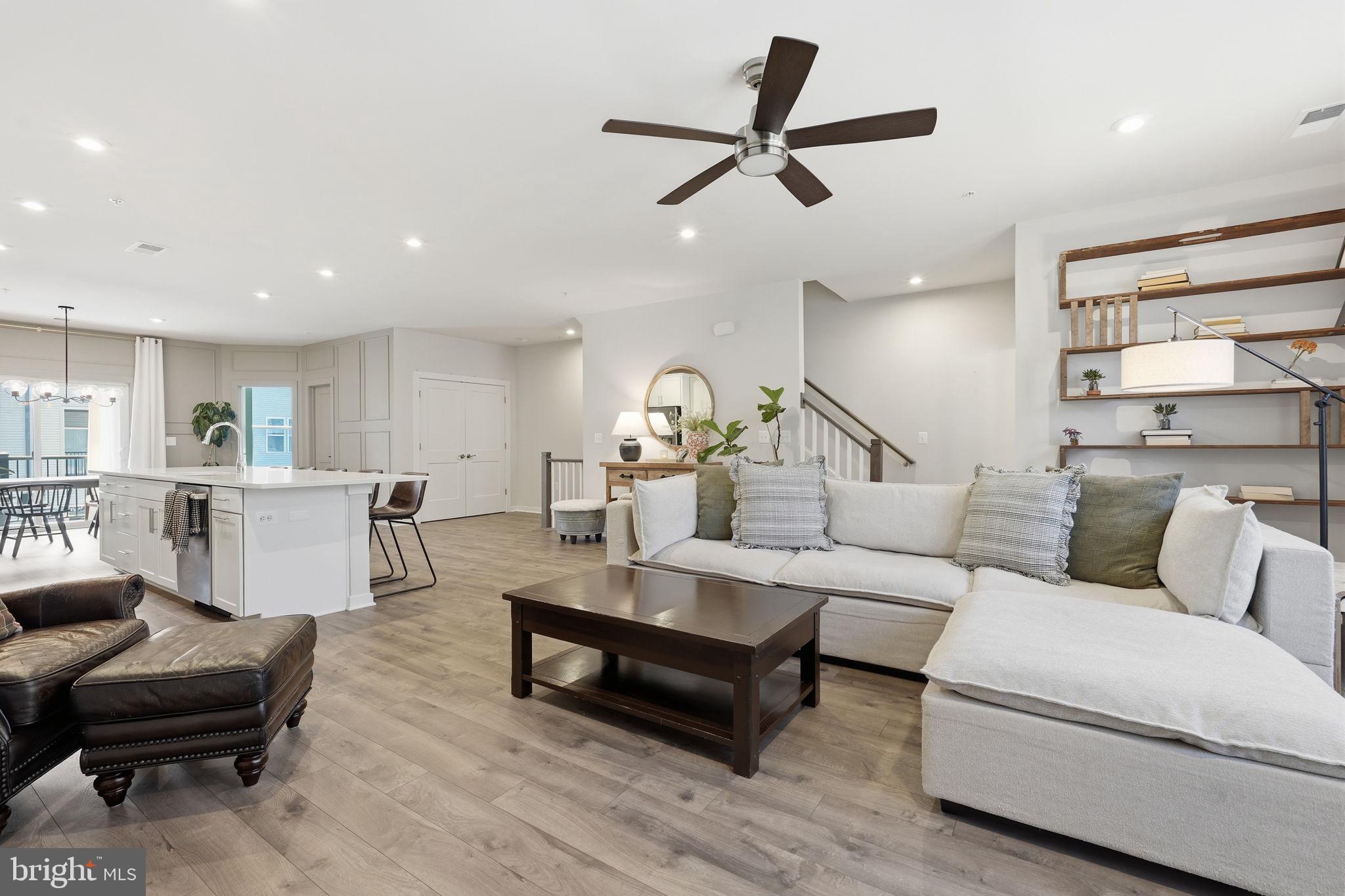 44617 WOLFHOUND SQUARE