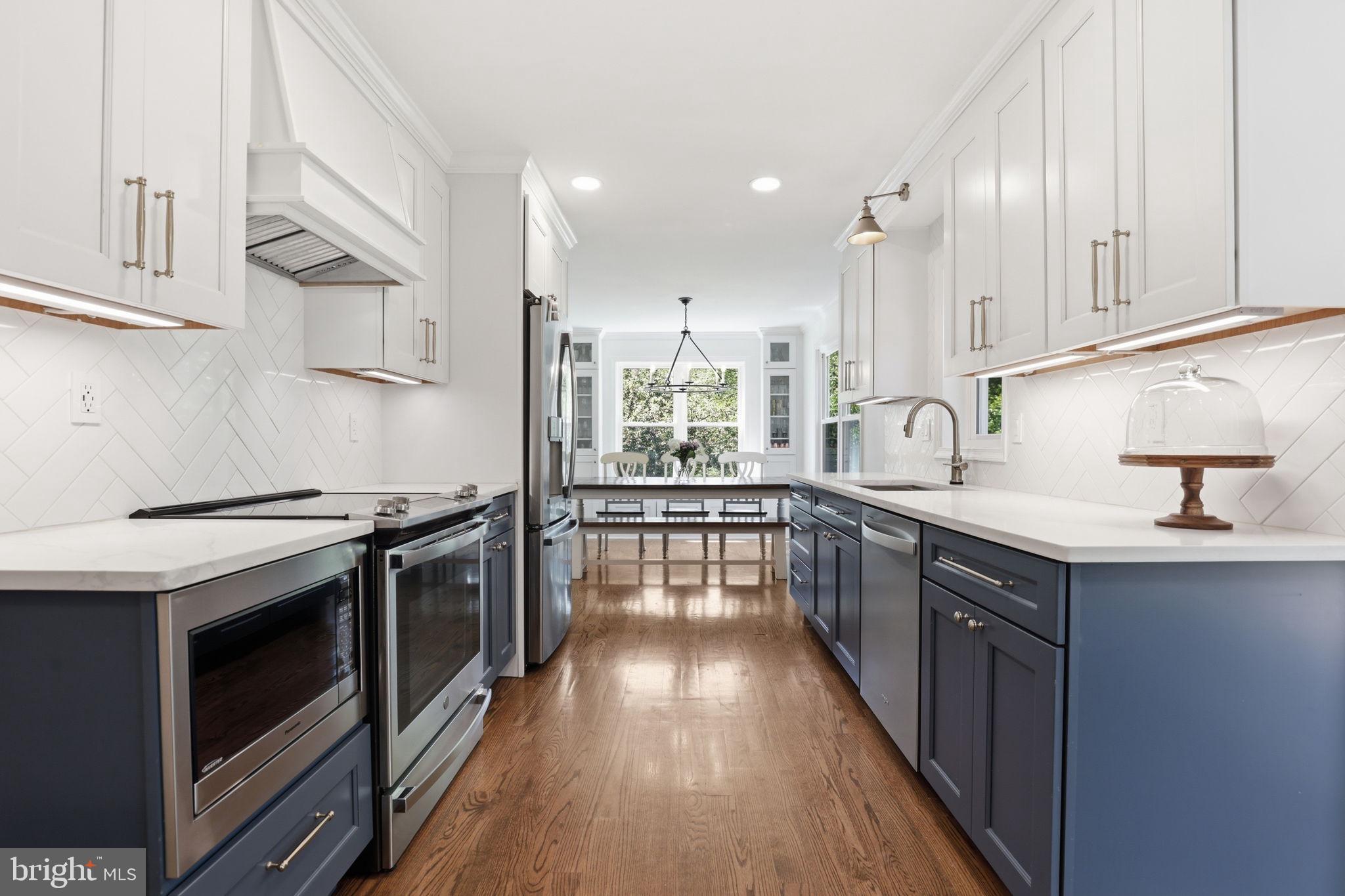 20019 GREAT FALLS FOREST DRIVE