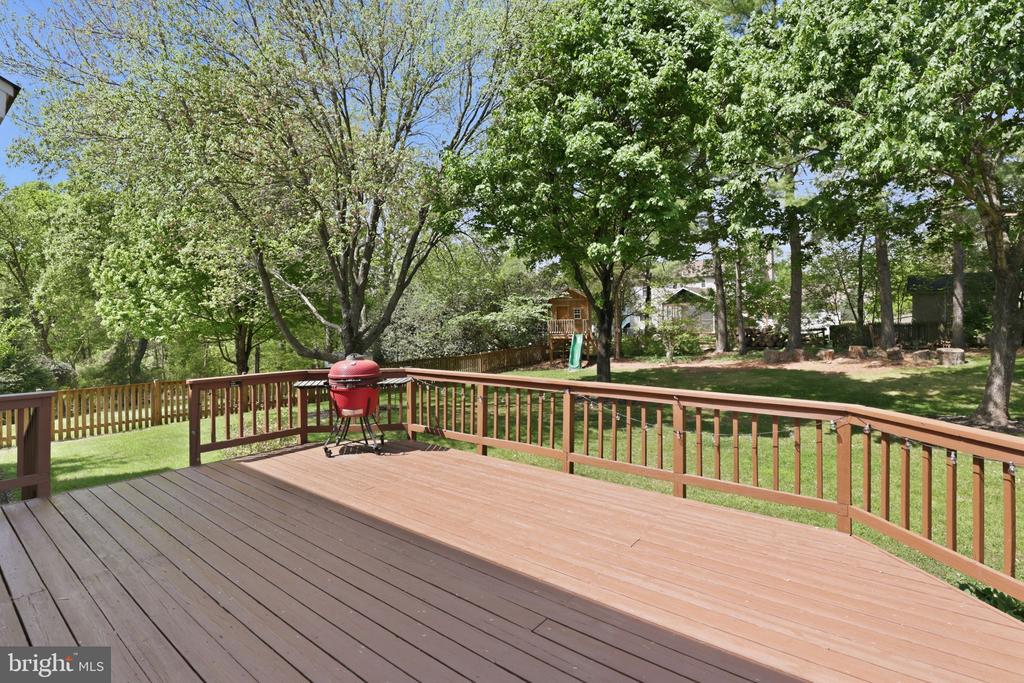 20019 GREAT FALLS FOREST DRIVE