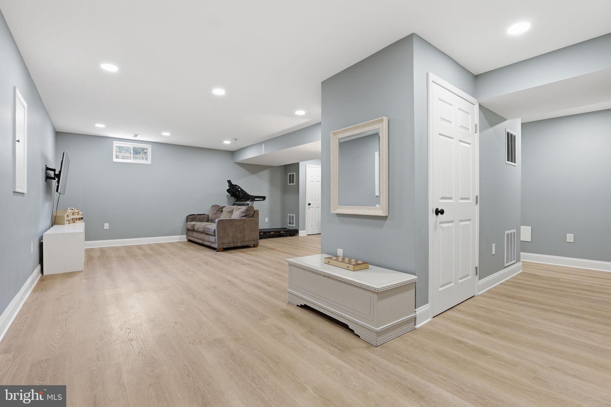20019 GREAT FALLS FOREST DRIVE