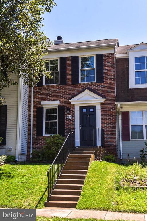 27 MARIAN COURT