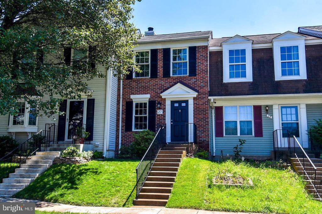 27 MARIAN COURT