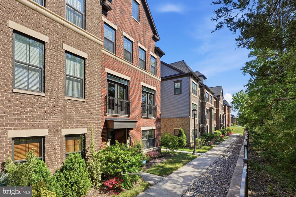 22353 TRAILVIEW CROSSING TERRACE