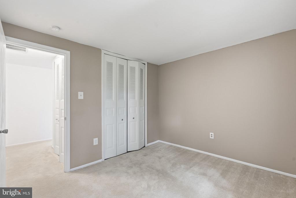 3 CAROLINA COURT