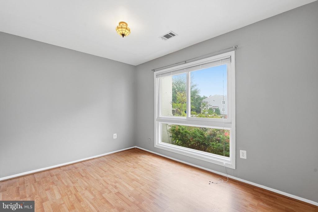 3 CAROLINA COURT