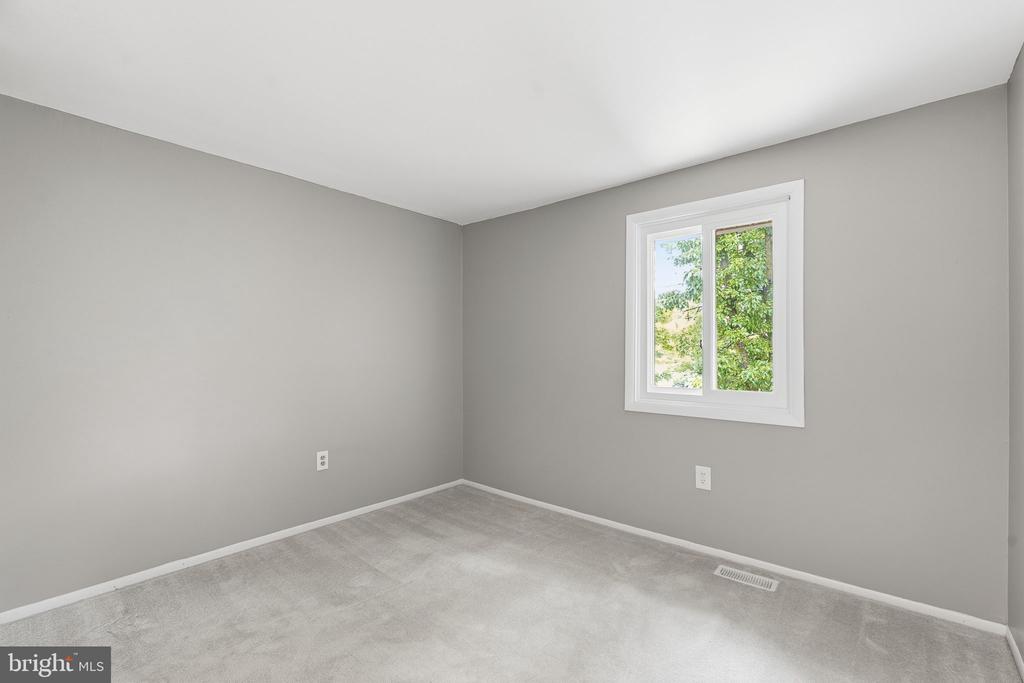 3 CAROLINA COURT