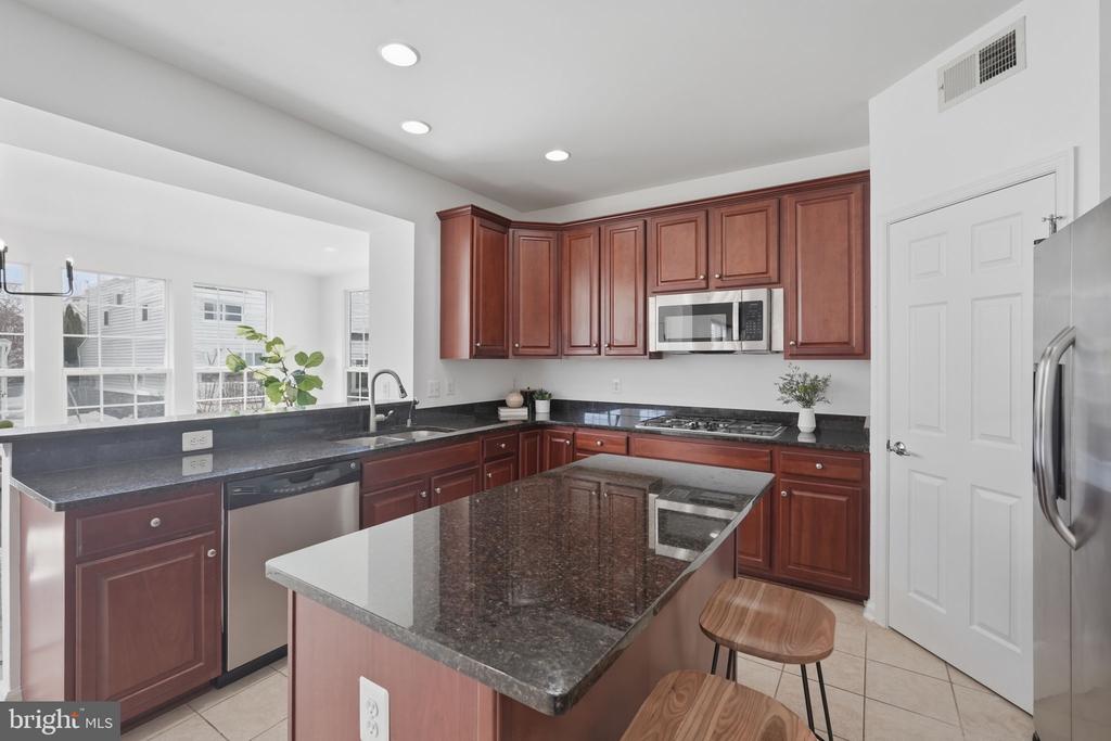 42637 WILLOW BEND DRIVE