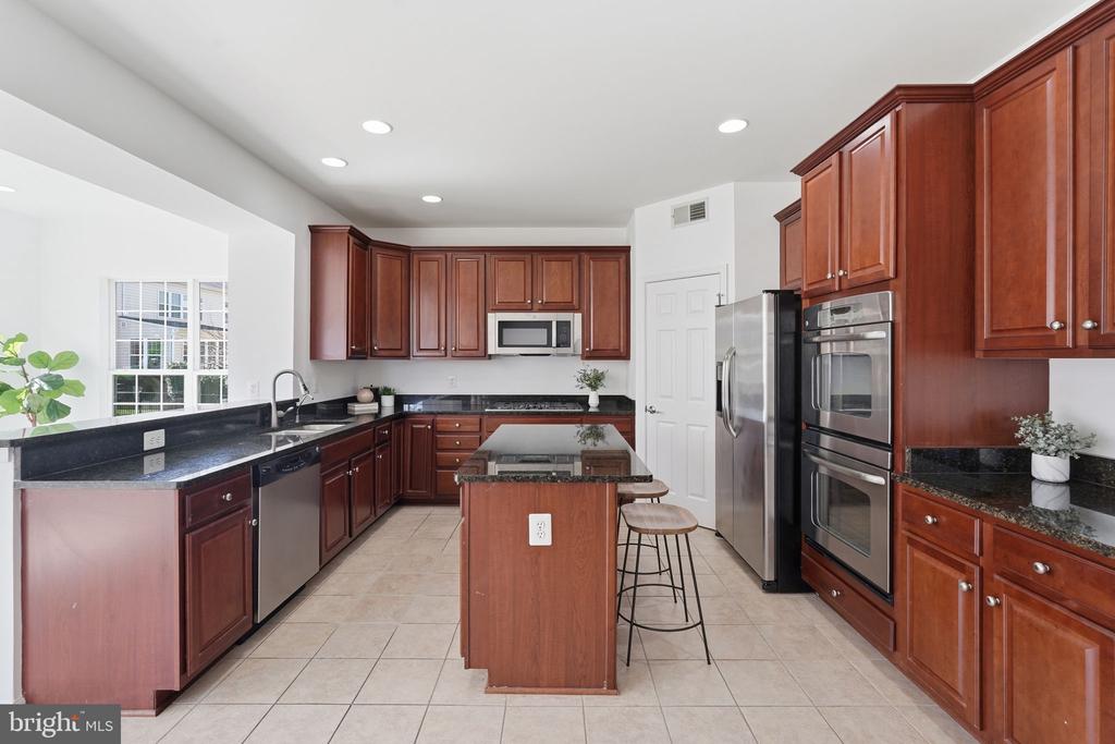 42637 WILLOW BEND DRIVE
