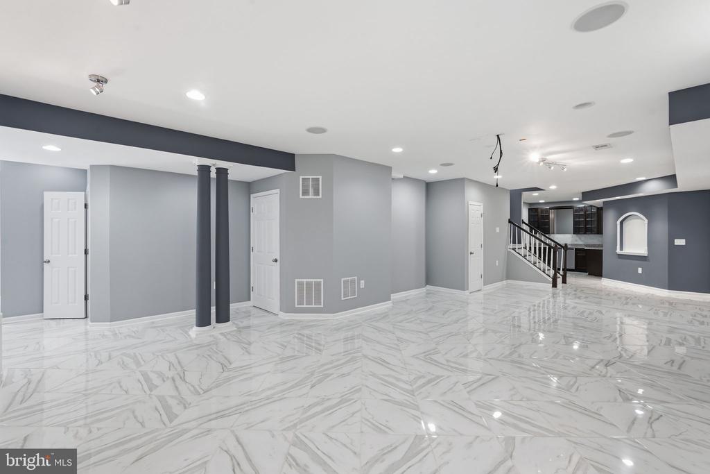 42637 WILLOW BEND DRIVE