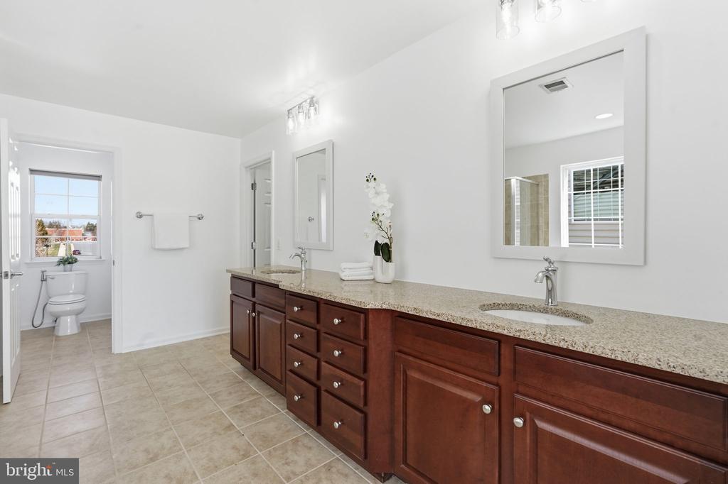 42637 WILLOW BEND DRIVE
