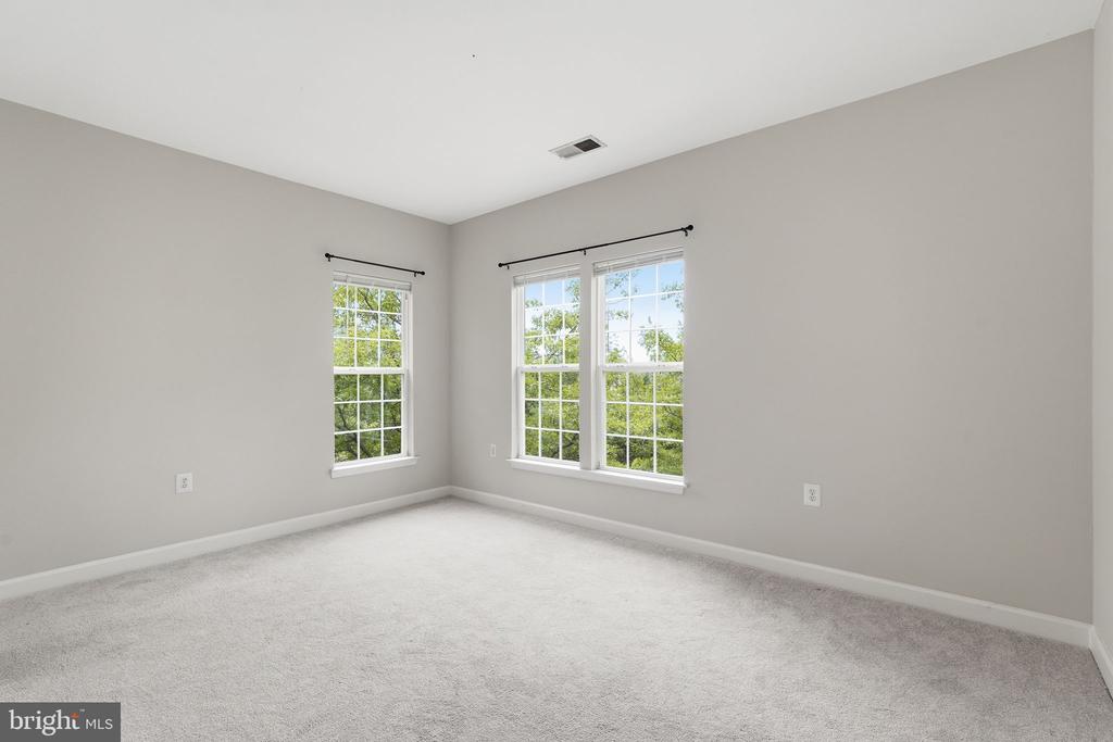 22607 BLUE ELDER TERRACE 303