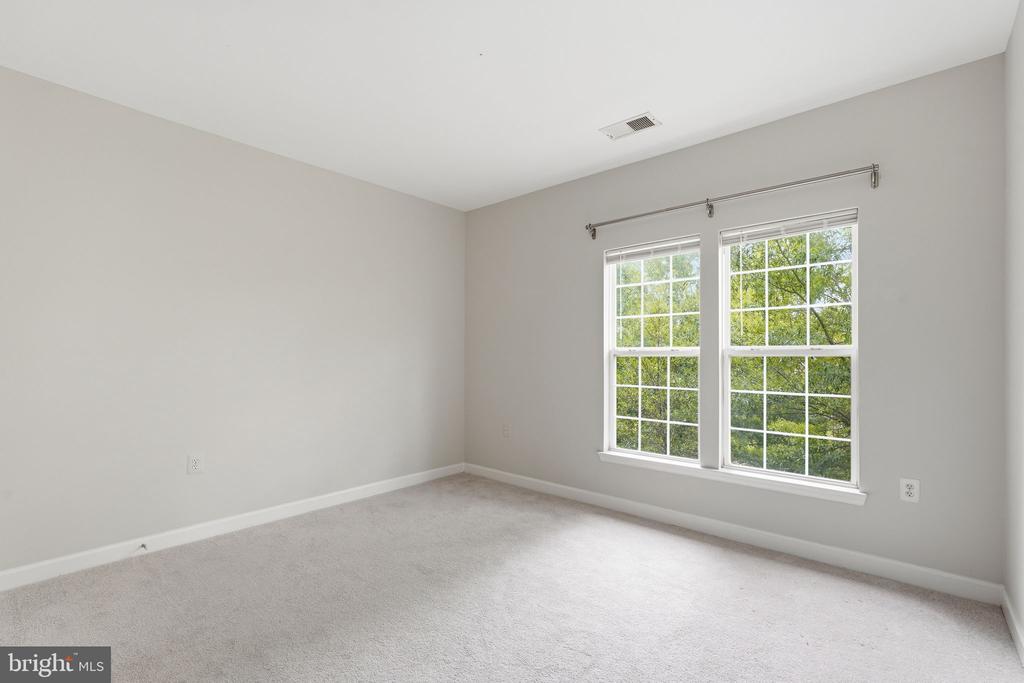 22607 BLUE ELDER TERRACE 303