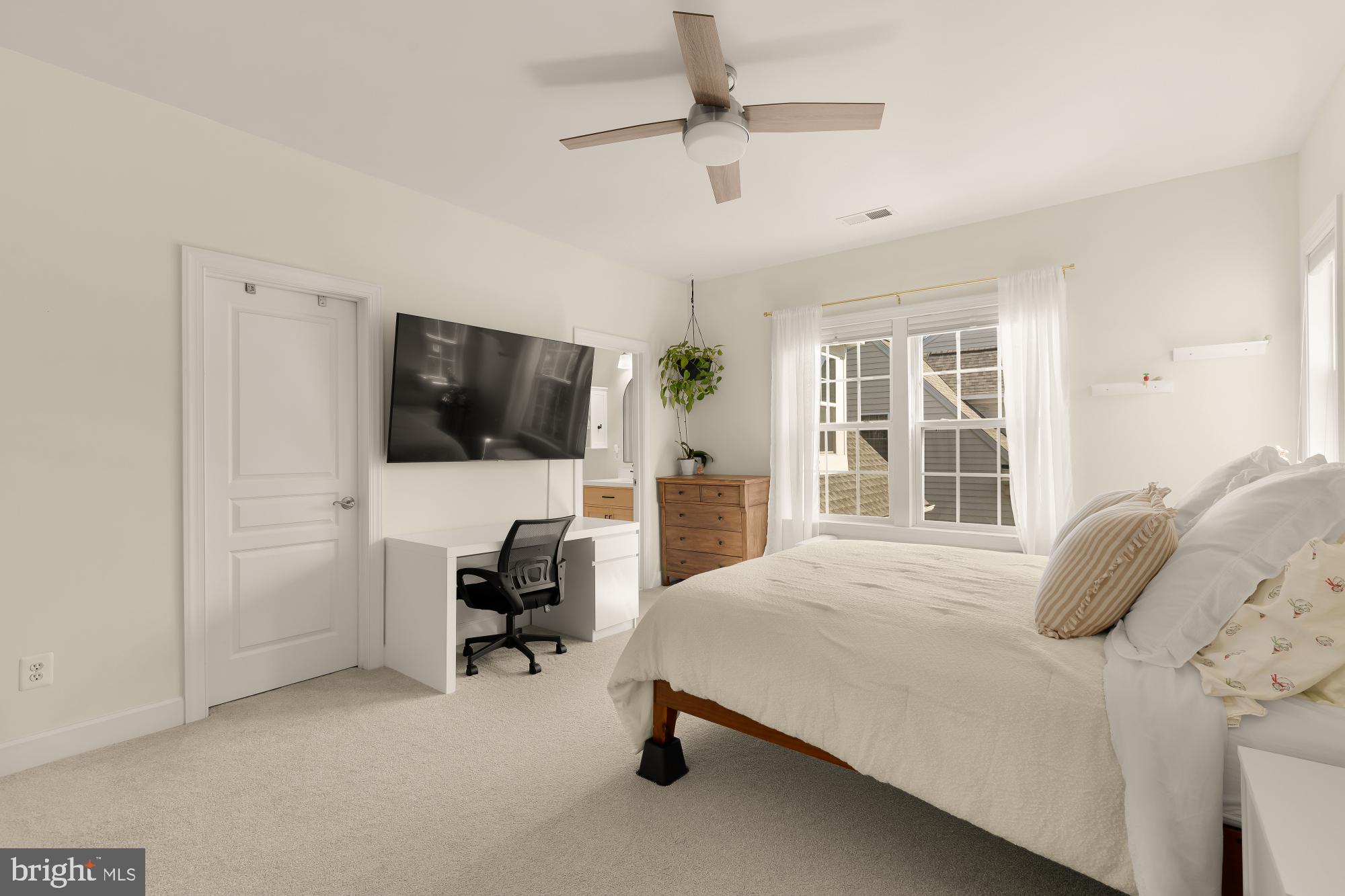 22478 DINAH PLACE