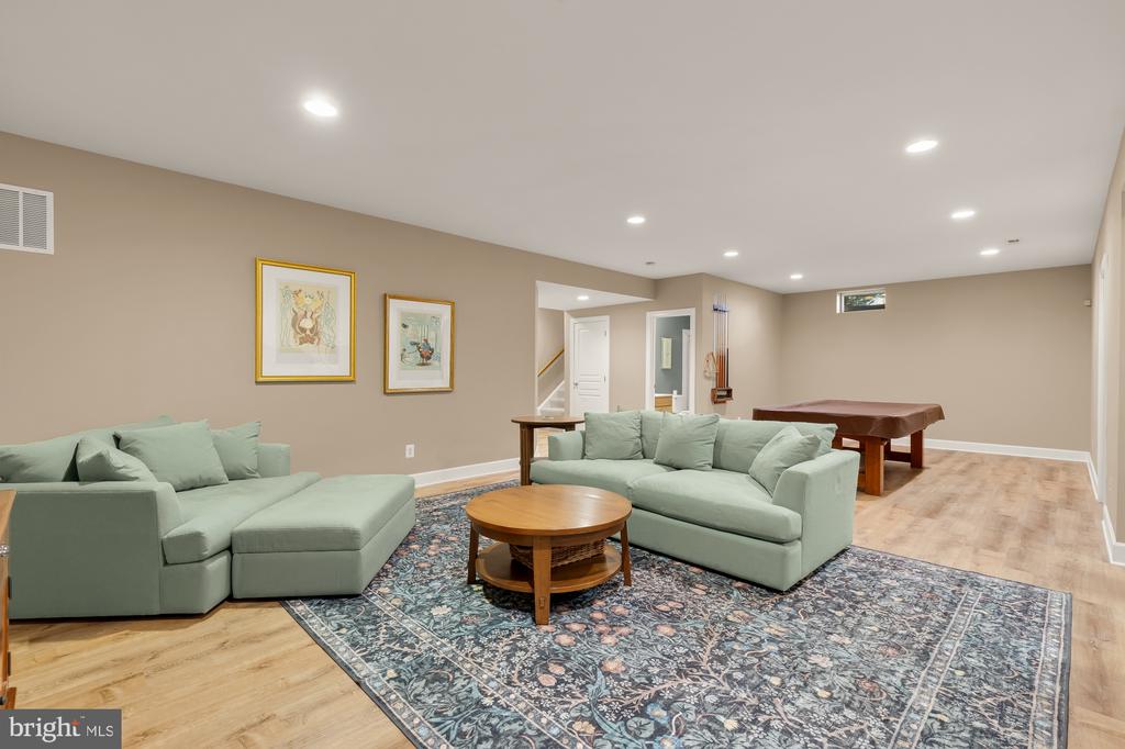 22478 DINAH PLACE