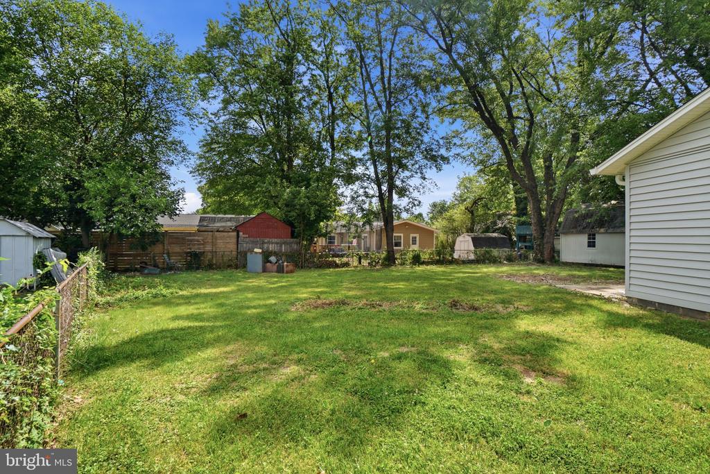 706 S DOGWOOD COURT