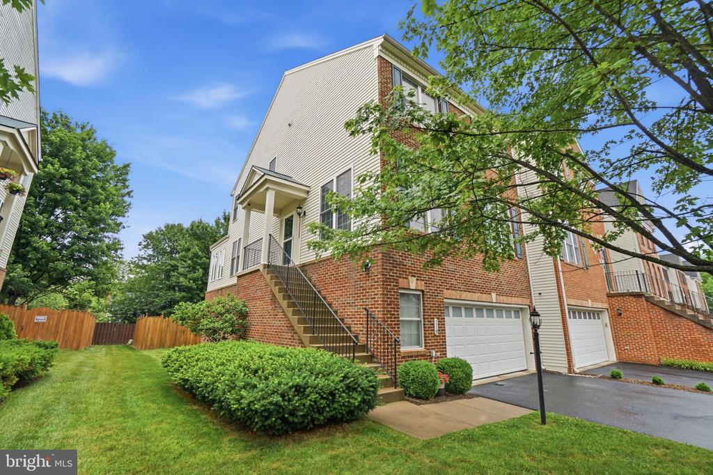 118 IVY HILLS TERRACE