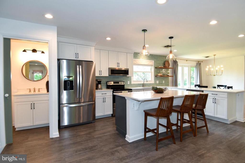 2 CINNAMON FERN ROAD