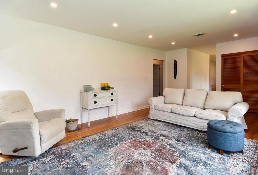 2 CINNAMON FERN ROAD