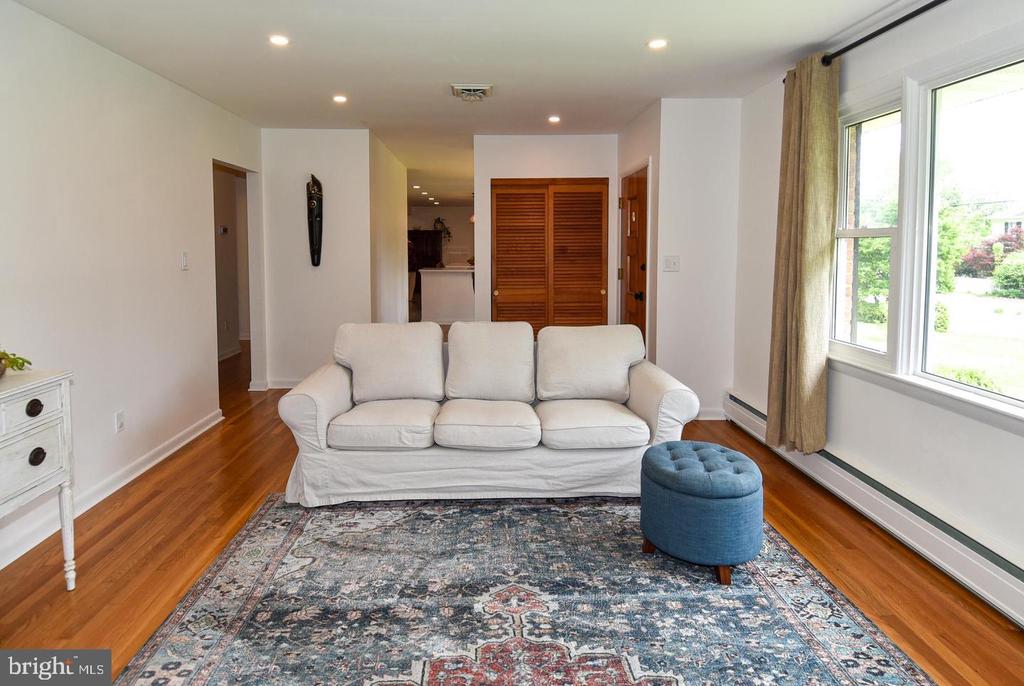 2 CINNAMON FERN ROAD