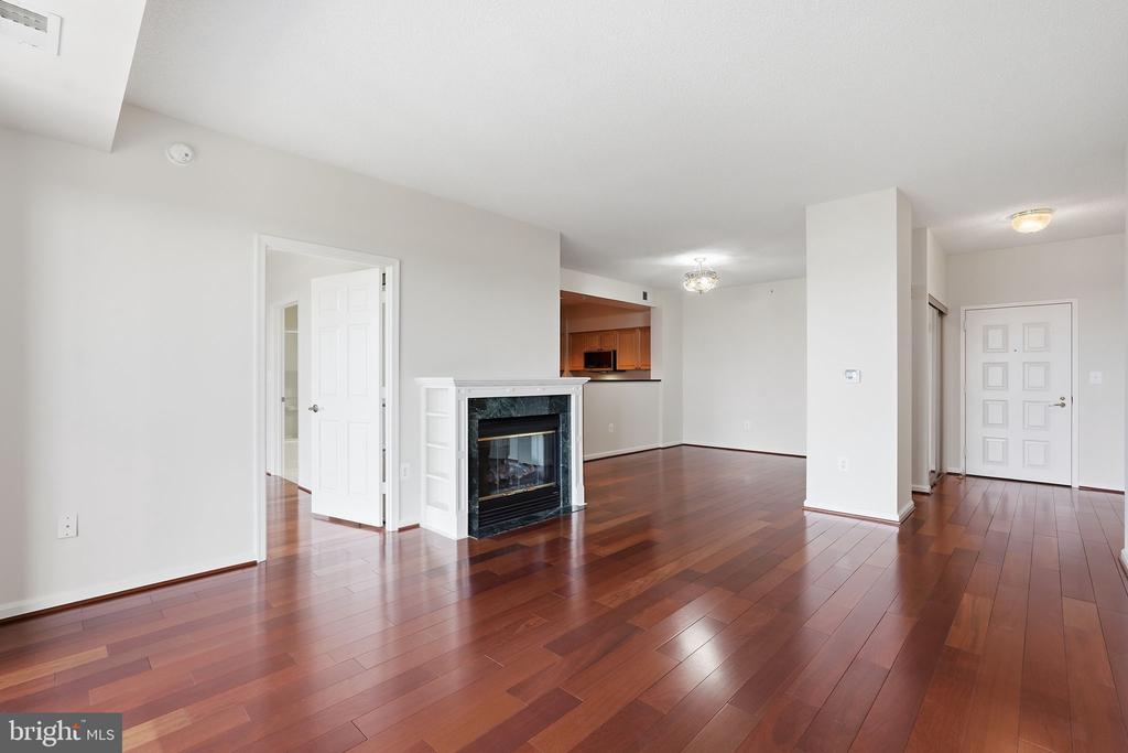19355 CYPRESS RIDGE TERRACE Unit: 408