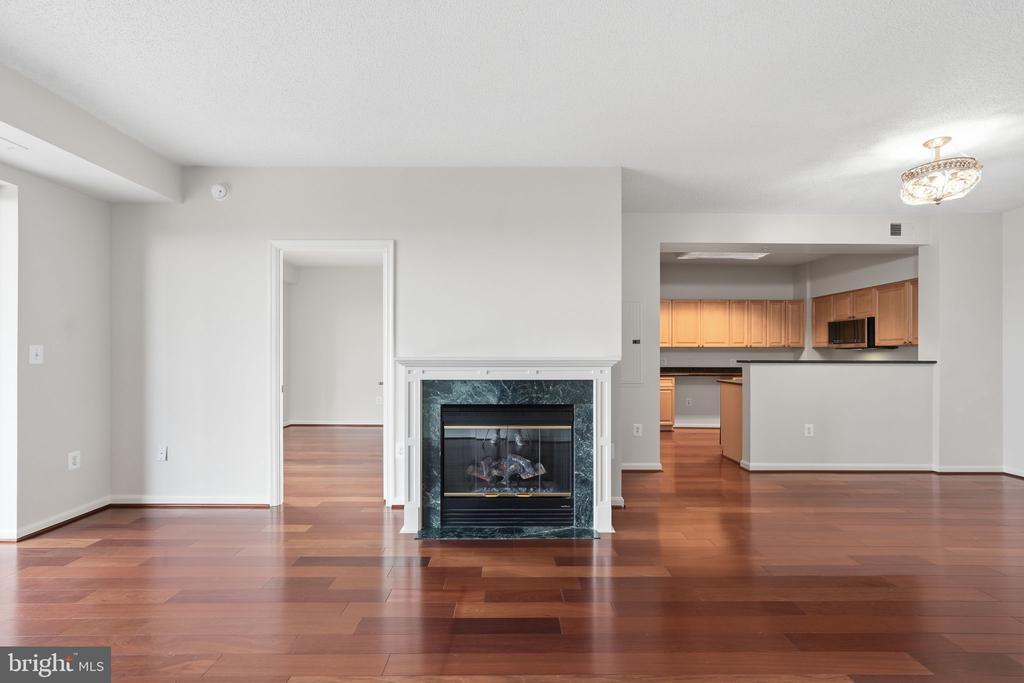 19355 CYPRESS RIDGE TERRACE Unit: 408