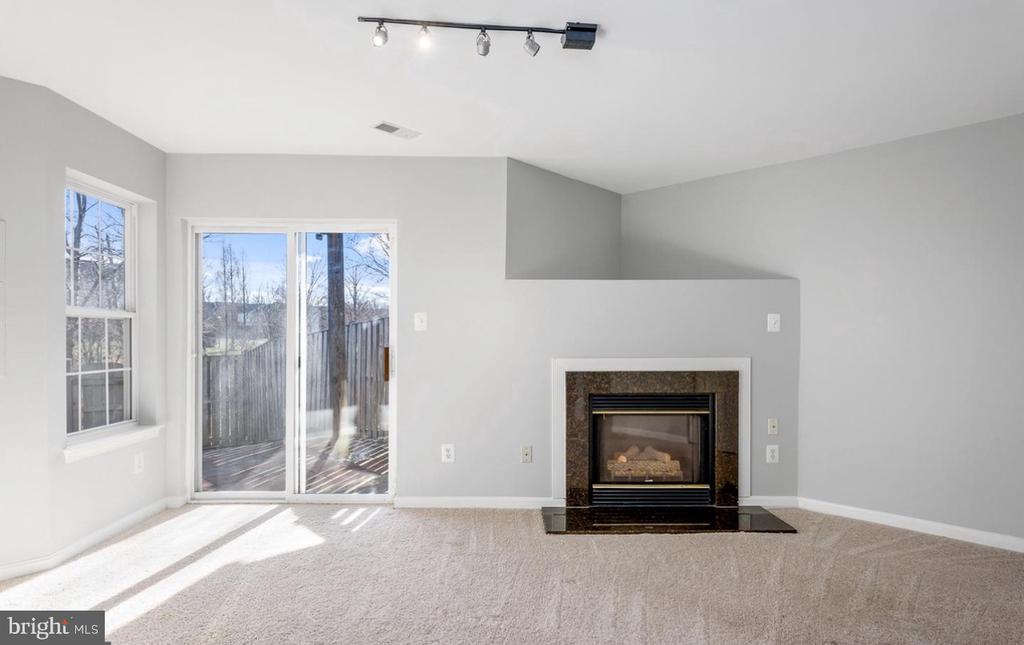 45461 BLUEMONT JUNCTION SQUARE