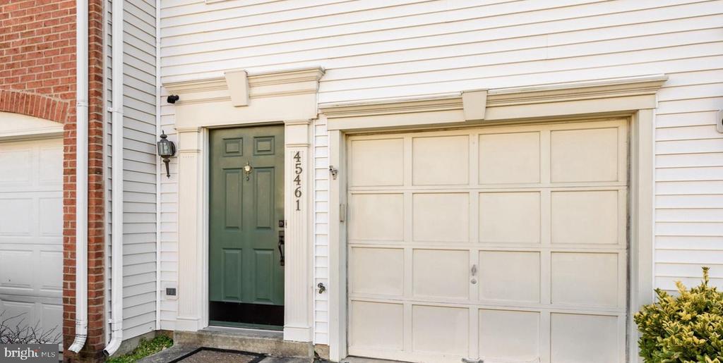 45461 BLUEMONT JUNCTION SQUARE