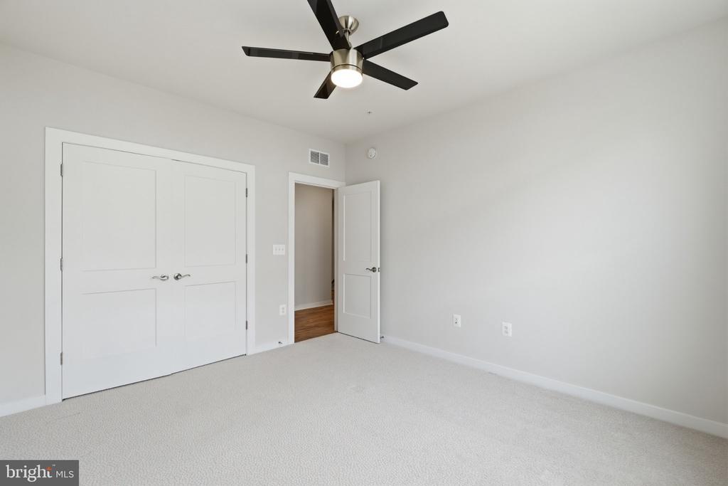 44481 WOLFHOUND SQUARE