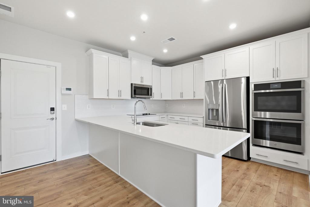 44481 WOLFHOUND SQUARE