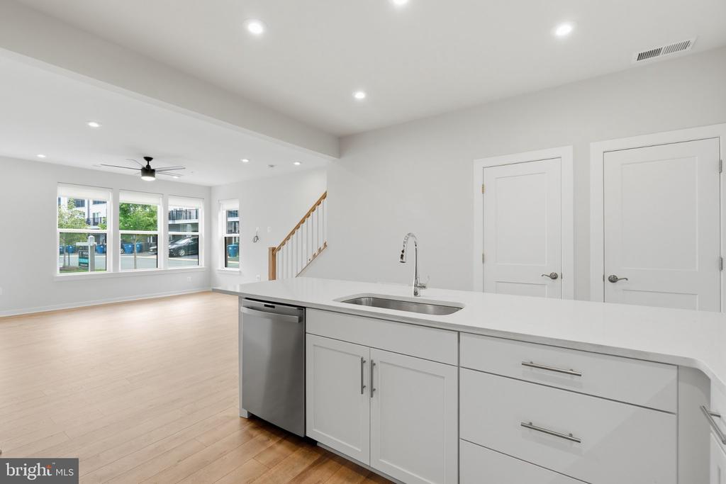 44481 WOLFHOUND SQUARE