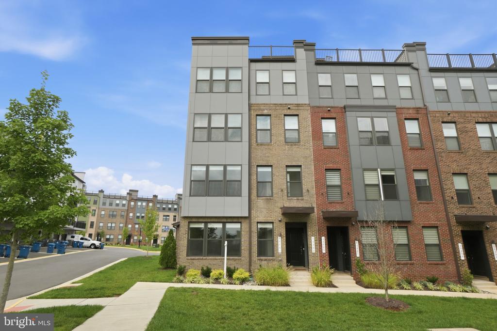 44481 WOLFHOUND SQUARE