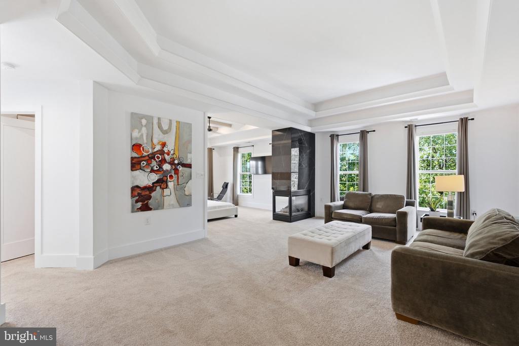 18441 LANIER ISLAND SQUARE