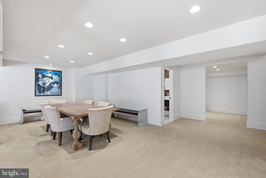 18441 LANIER ISLAND SQUARE