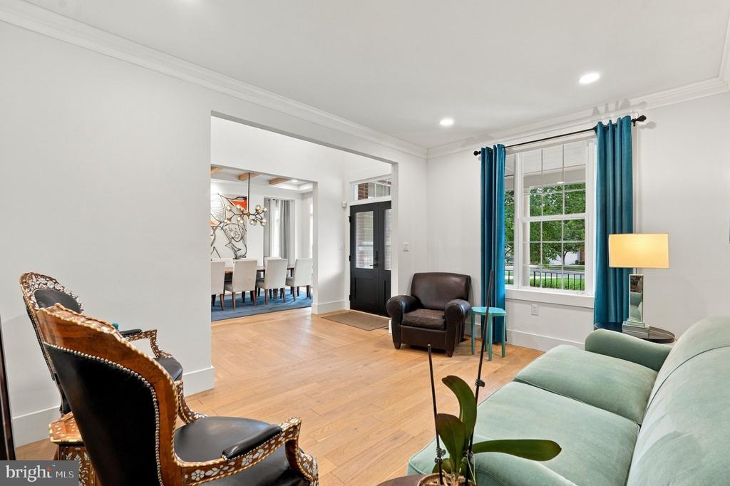 18441 LANIER ISLAND SQUARE