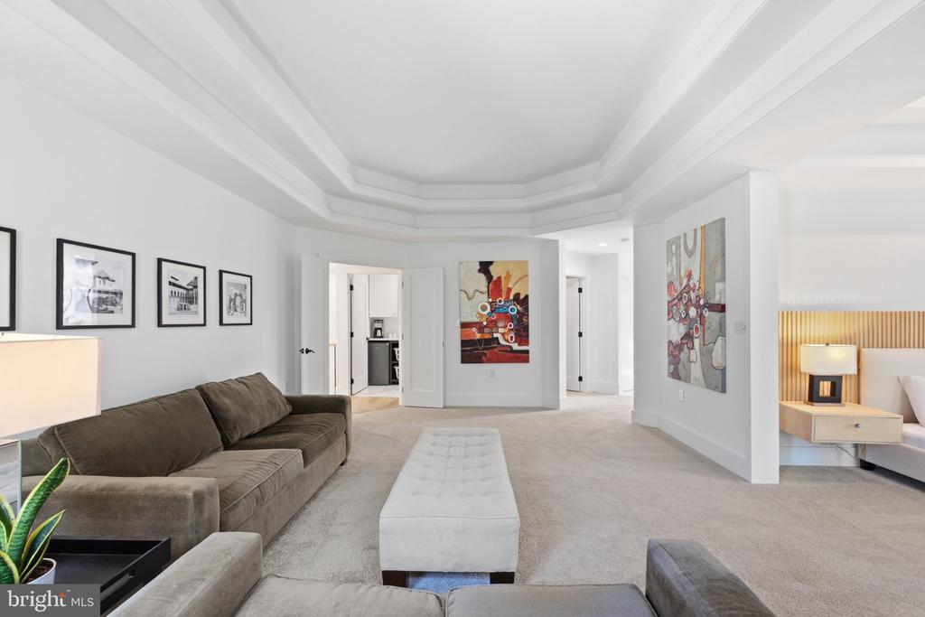 18441 LANIER ISLAND SQUARE