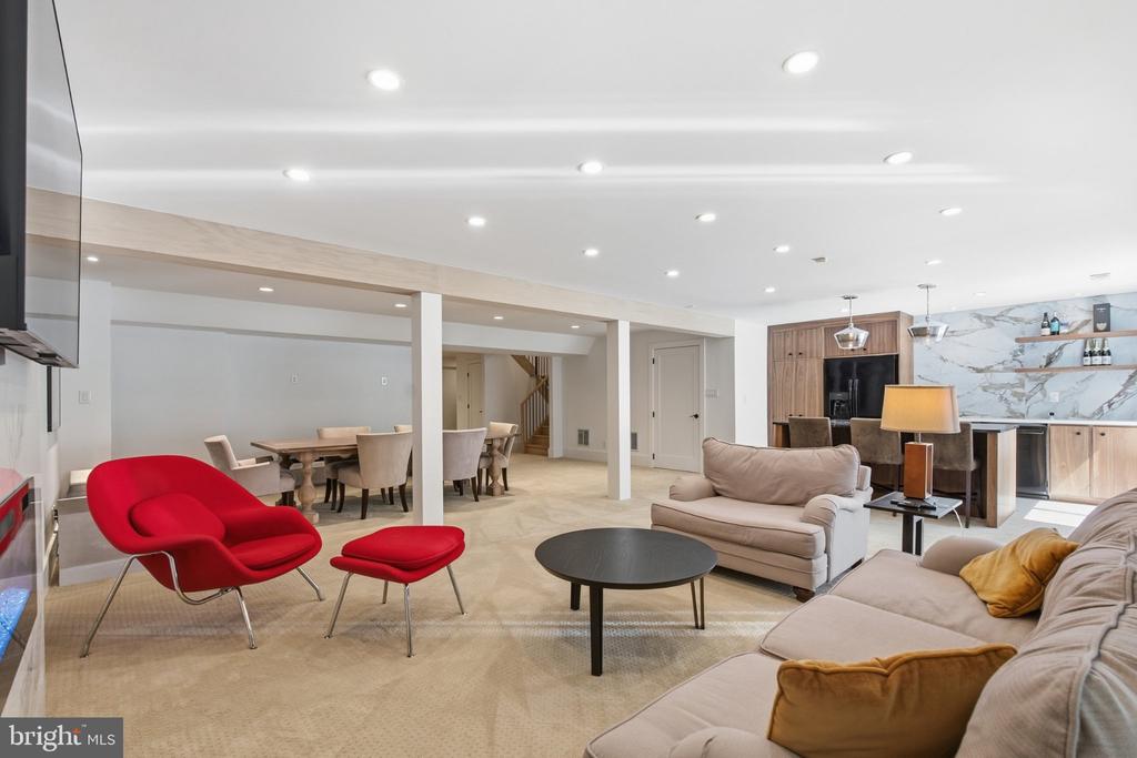 18441 LANIER ISLAND SQUARE