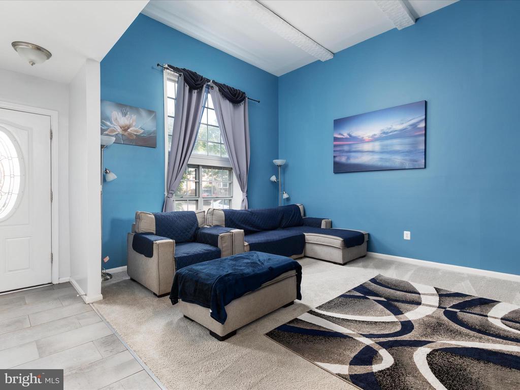8446 WILLOW GLEN COURT