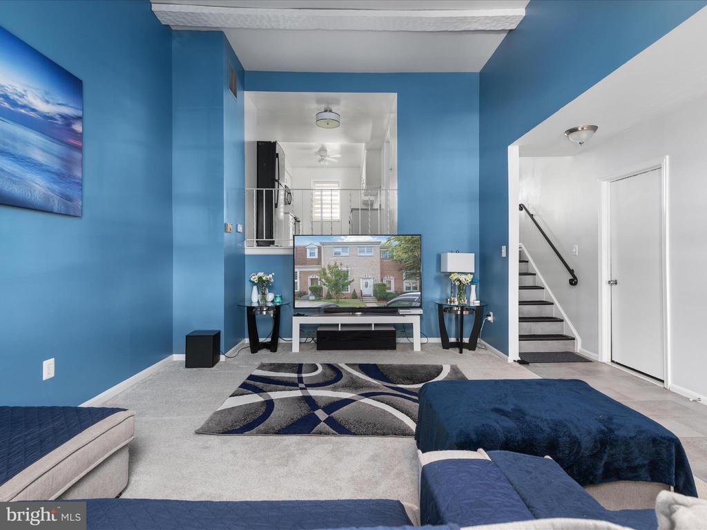 8446 WILLOW GLEN COURT