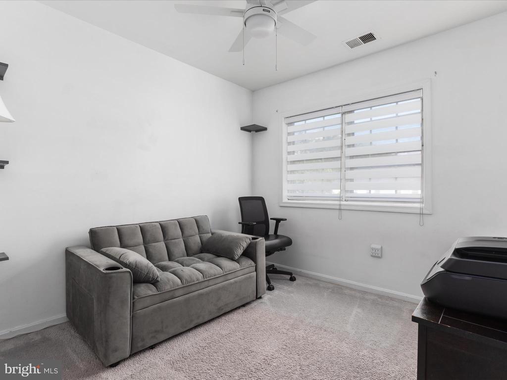 8446 WILLOW GLEN COURT