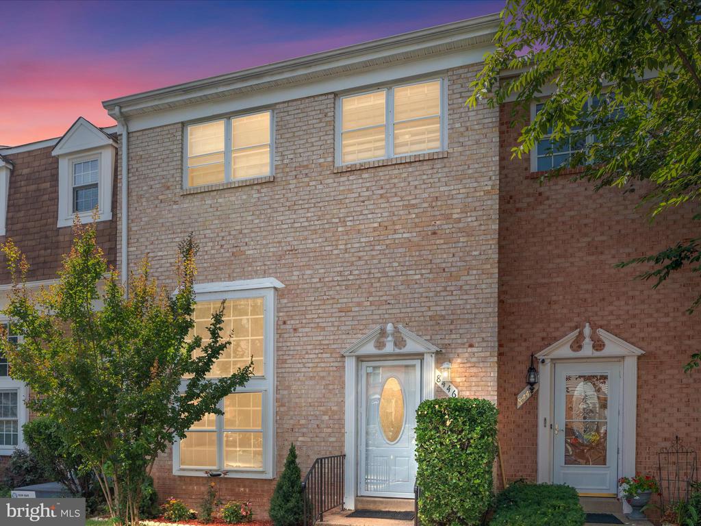 8446 WILLOW GLEN COURT