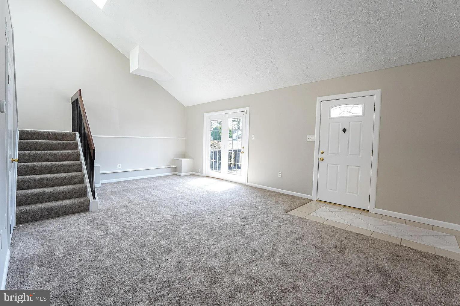 9210 EASTON COURT