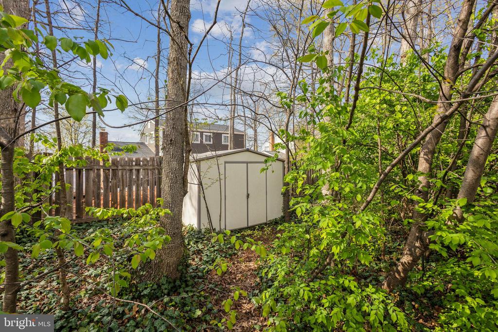 9216 TIMBERWOOD COURT