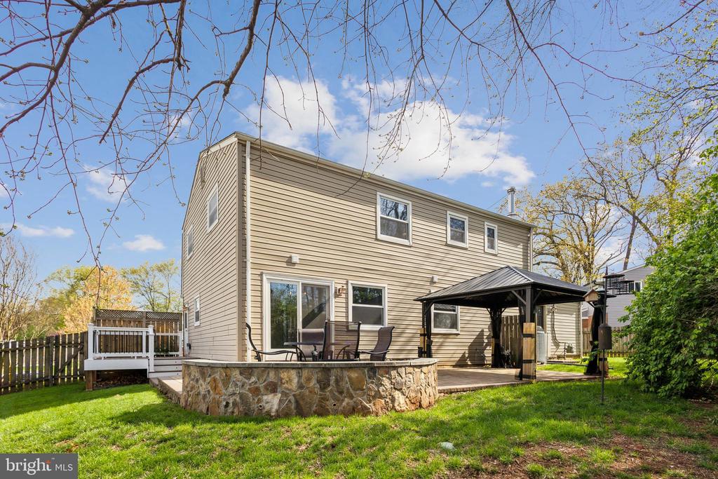 9216 TIMBERWOOD COURT