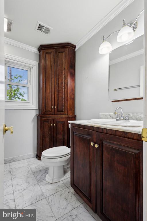 9216 TIMBERWOOD COURT