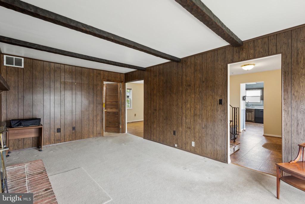 9216 TIMBERWOOD COURT